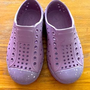 NATIVE Jefferson purple unisex/ girls C8 Algae 🌱 Vegan water shoes